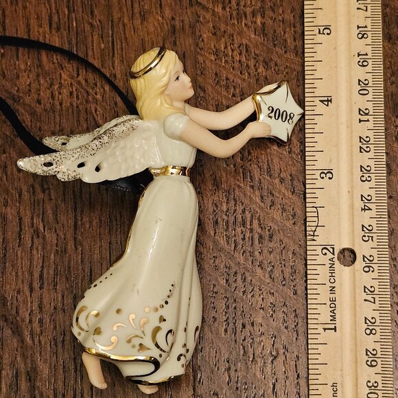 Lenox 2008 5 inch Angel Ornament. Angel Holding the 2008 Star - Picture 4 of 4